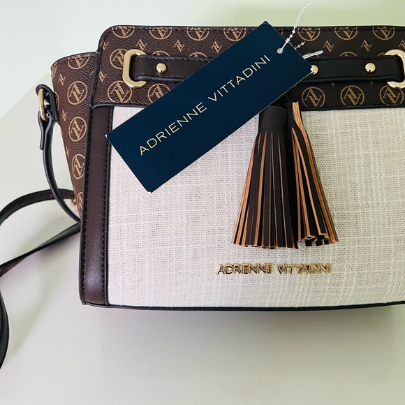 Adrienne Vittadini Women's Crossbody Bag🌸 - Picture 4 of 6